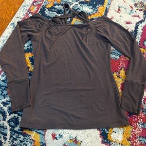 Lolë off shoulder top